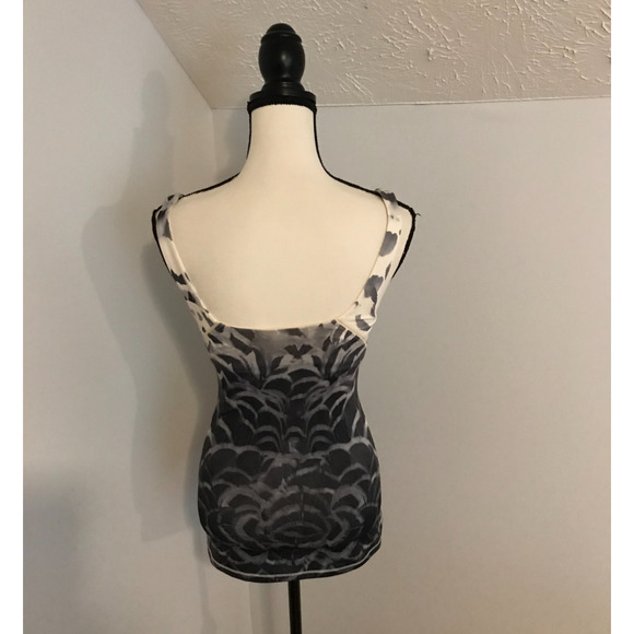 Lululemon Amala Tank Pretty Plume Angel Wing Black - Size 4 - Picture 4 of 10